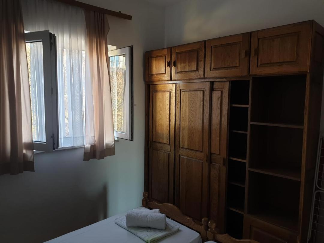 Happy 2Bedroom Apartments Gornji Karin Exterior foto