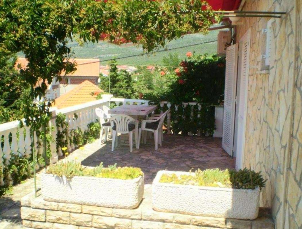 Happy 2Bedroom Apartments Gornji Karin Exterior foto