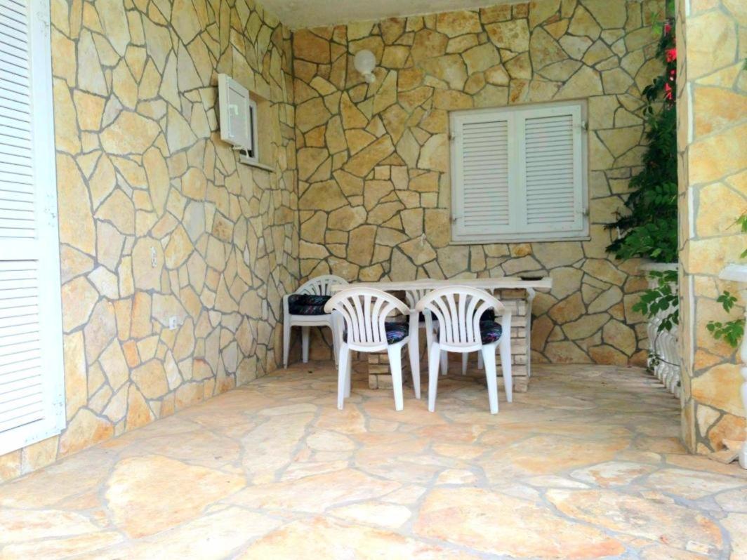 Happy 2Bedroom Apartments Gornji Karin Exterior foto